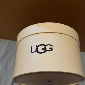 Ugg chestnut ear muffs